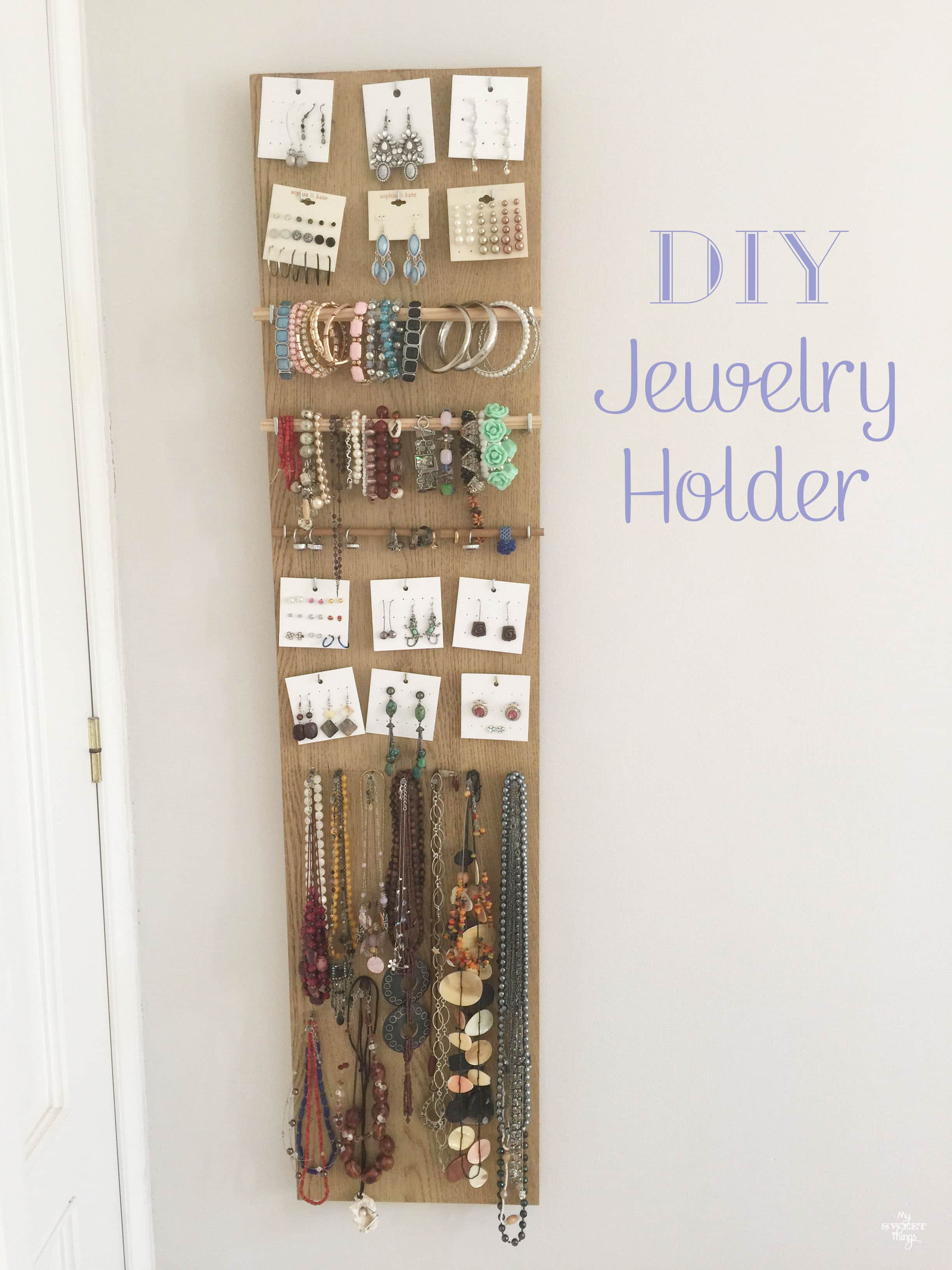 Easy and quick DIY jewelry holder out of scrap wood · Via www.sweethings.net