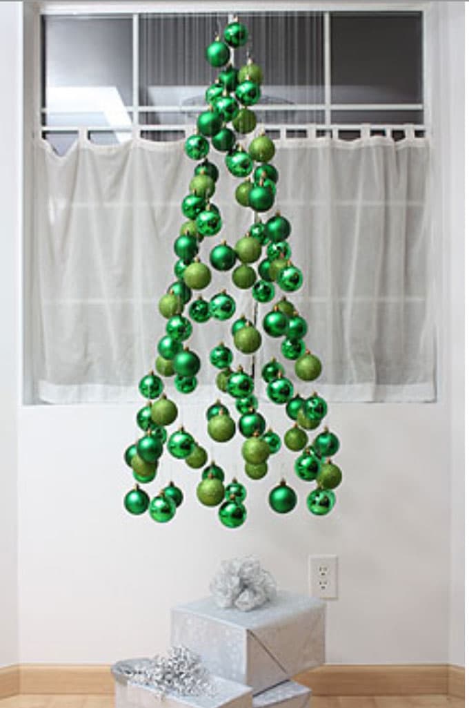 DIY alternative Christmas trees made out of recycled or up cycled objects | Via www.sweethings.net