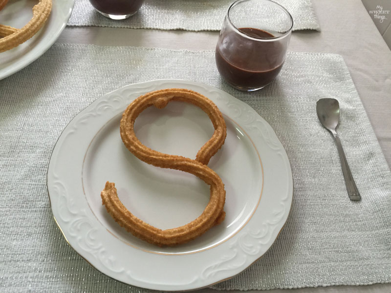 How to make healthy churros with chocolate with no added refined sugar | "S" shape