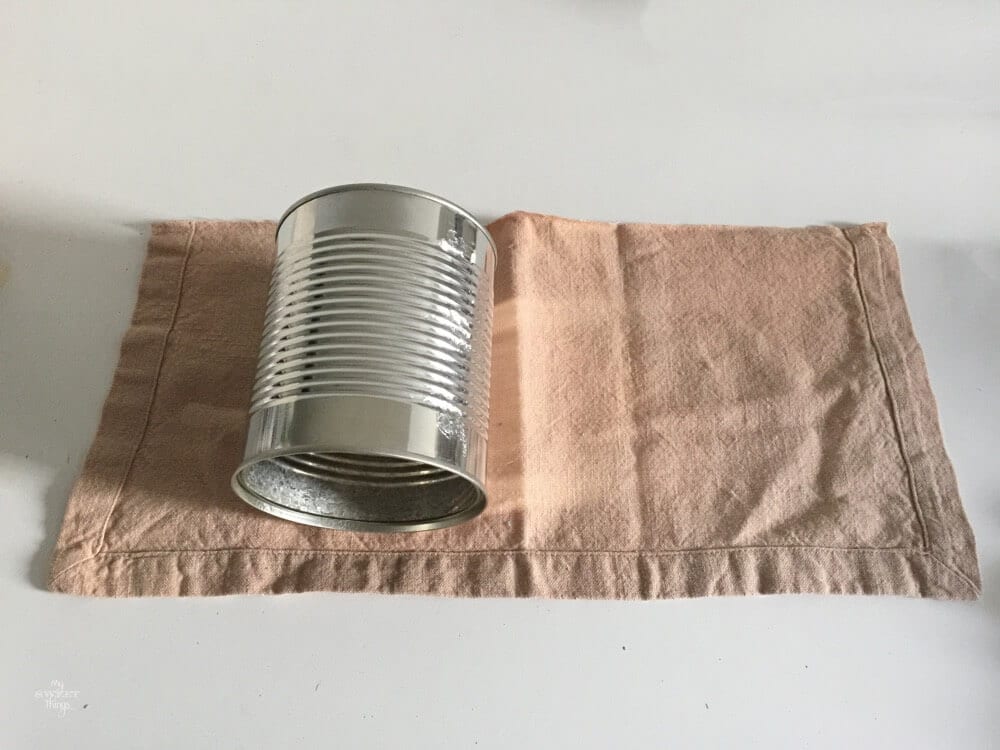 Fabric wrapped tins to get some pretty vases, and easy and cheap DIY