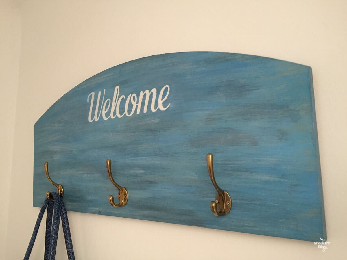 How to make a DIY wall hanger using scrap wood with a beachy feel | www.sweethings.net