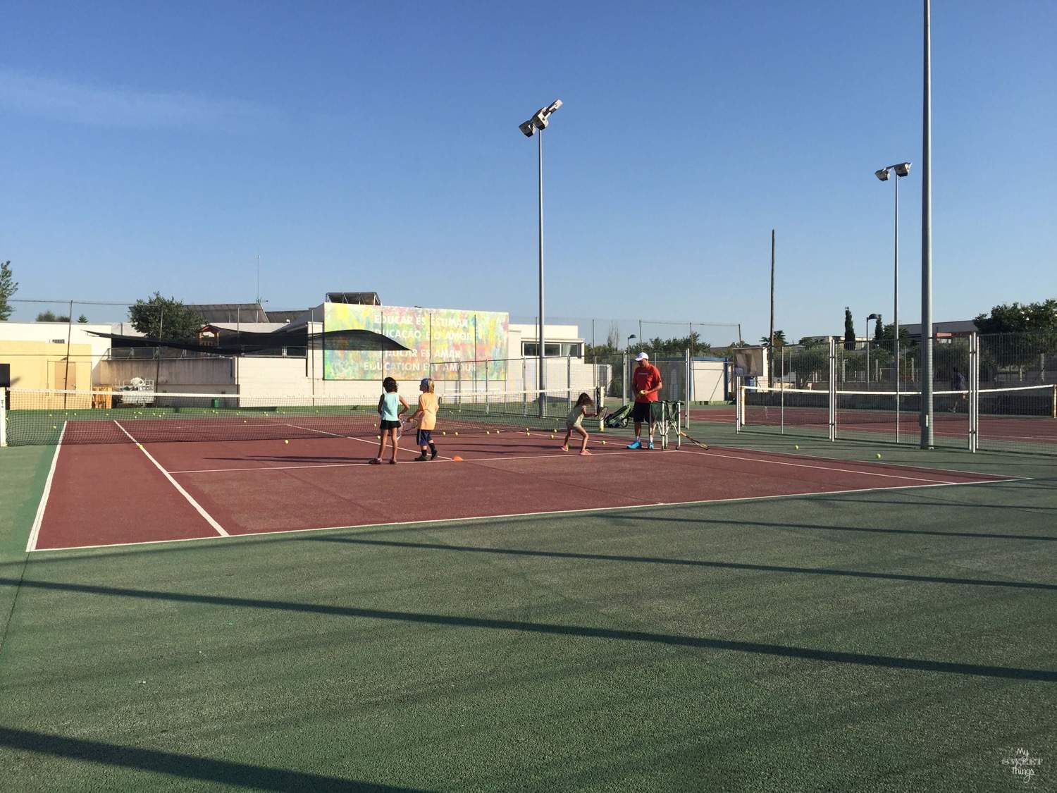 What to do in summer in Mallorca - Playing tennis
