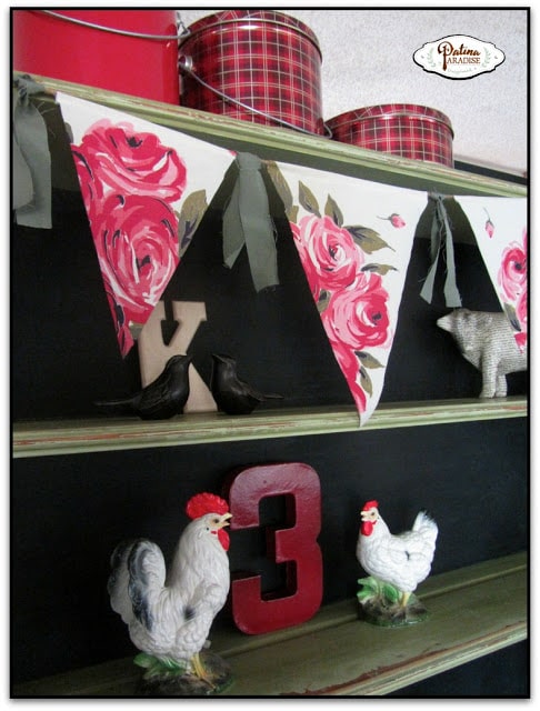 tablecloth-bunting-on-hutch