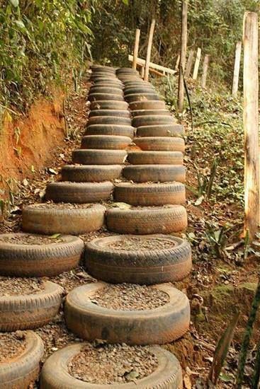 Staircase · 15 Different Uses For Tires · Some easy ideas to recycle old tires · Via www.sweethings.net
