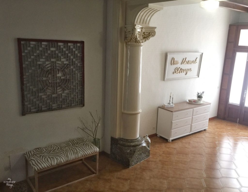 How to Wallpaper Walls Easily Like a Pro • My Sweet Things